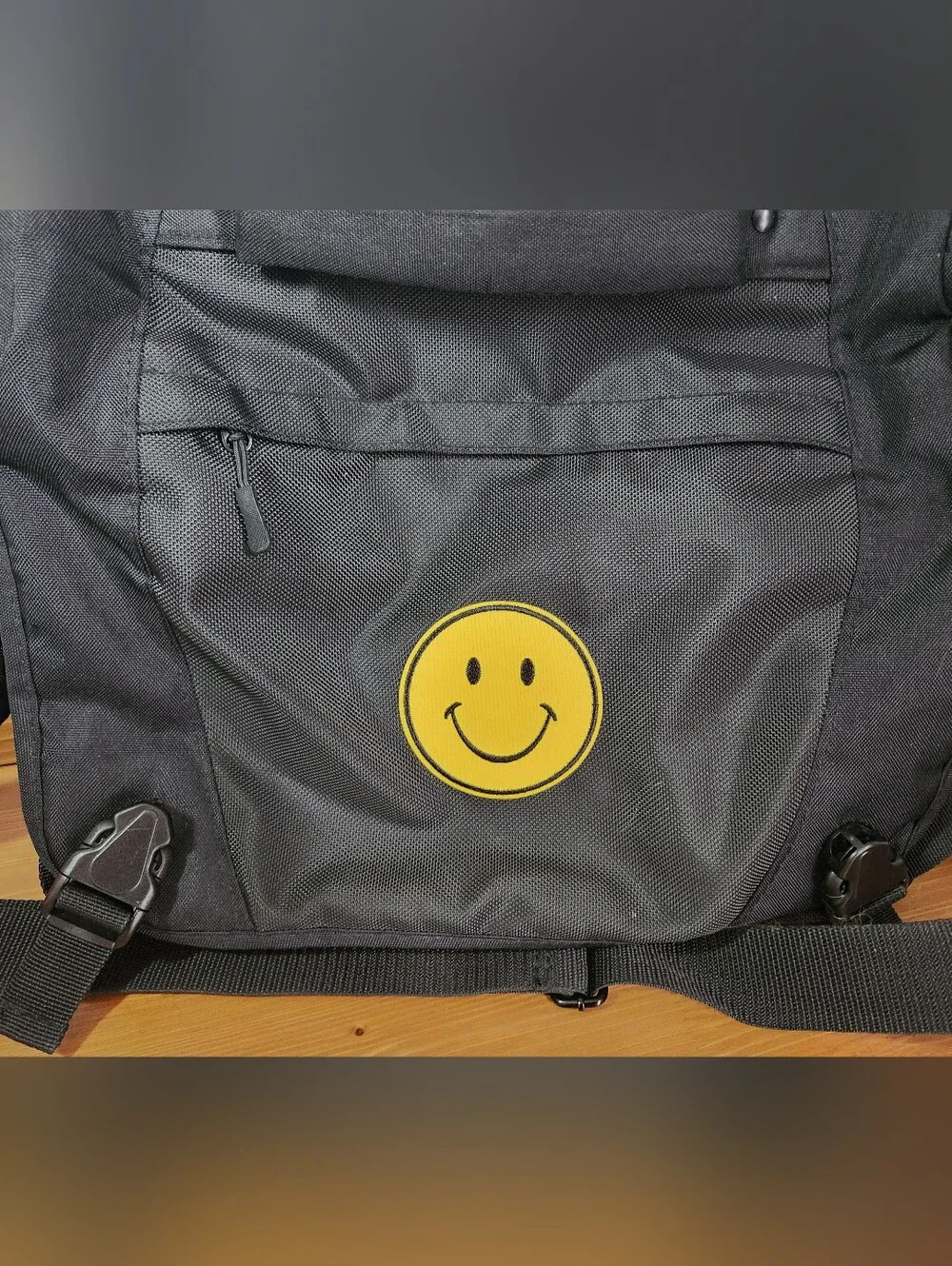 Port Authority Nylon Black Laptop Messenger School College Bag Smiley Face 😃